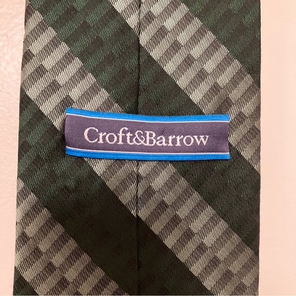 CROFT & BARROW mens tie green and gray - Picture 3 of 5
